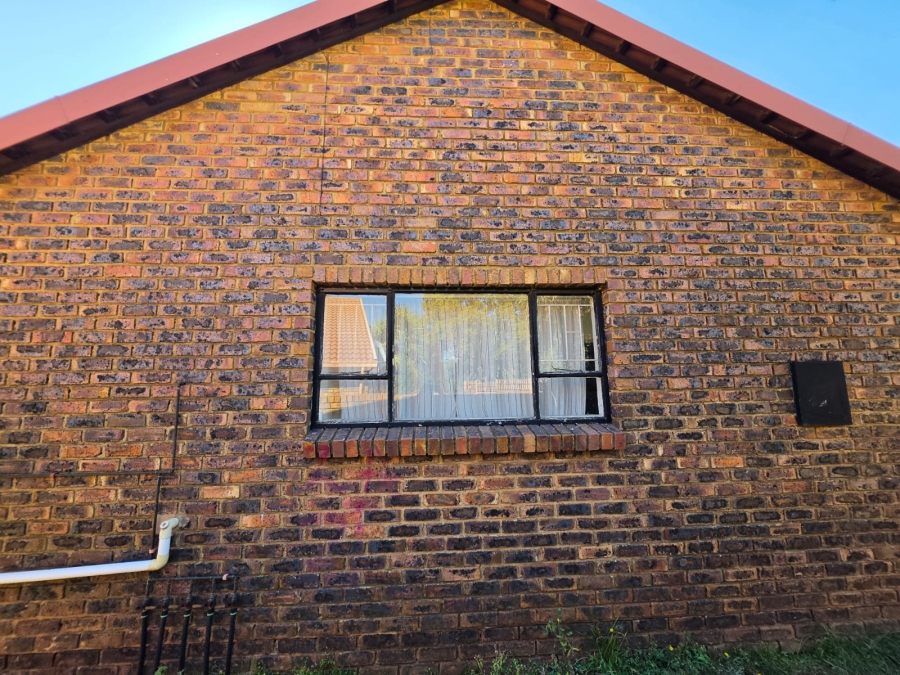 4 Bedroom Property for Sale in Mayberry Park Gauteng