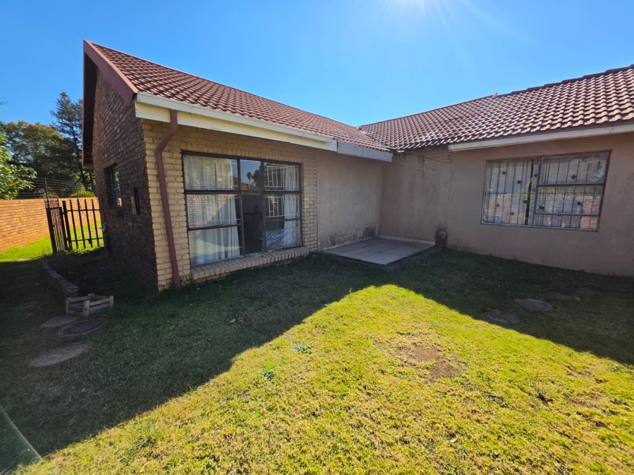 4 Bedroom Property for Sale in Mayberry Park Gauteng
