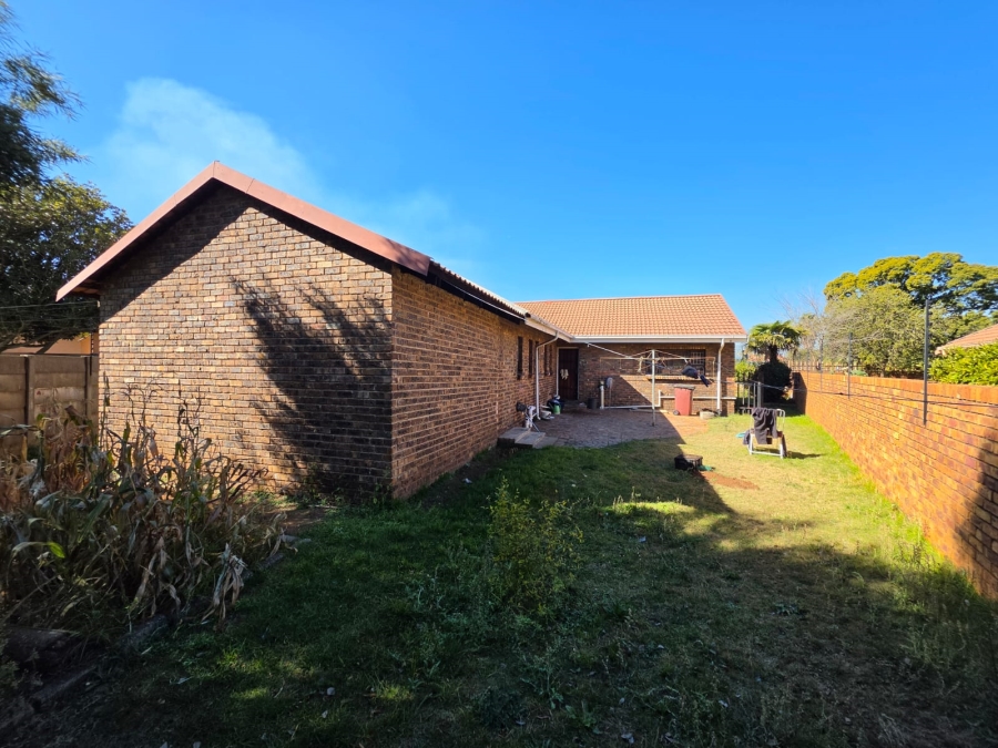 4 Bedroom Property for Sale in Mayberry Park Gauteng