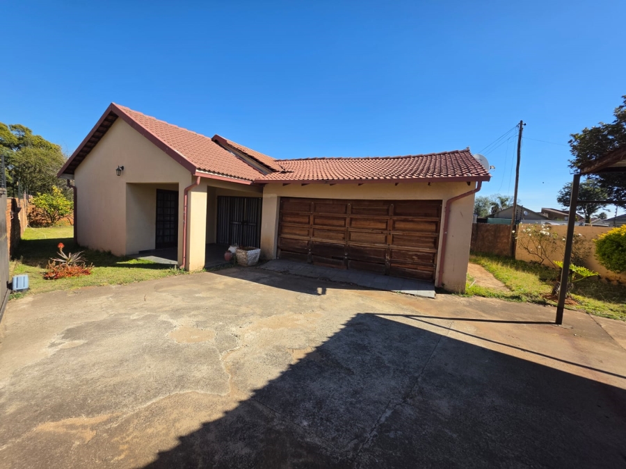 4 Bedroom Property for Sale in Mayberry Park Gauteng