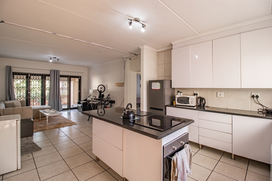 2 Bedroom Property for Sale in Sunninghill Gauteng