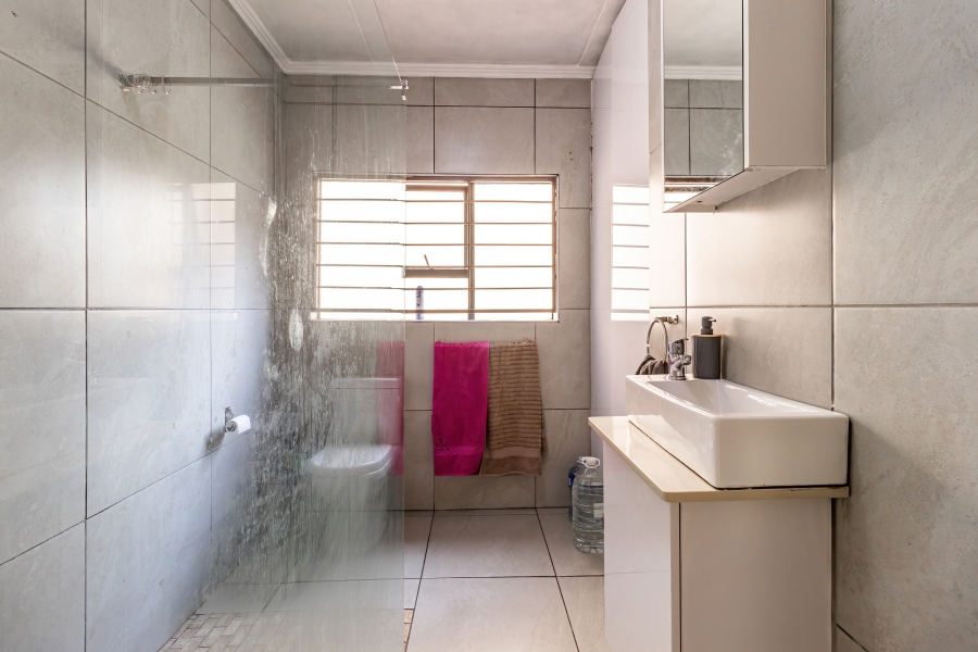 2 Bedroom Property for Sale in Sunninghill Gauteng
