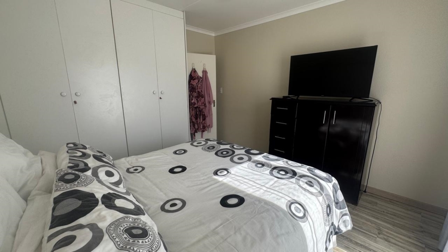 2 Bedroom Property for Sale in Oakdene Gauteng
