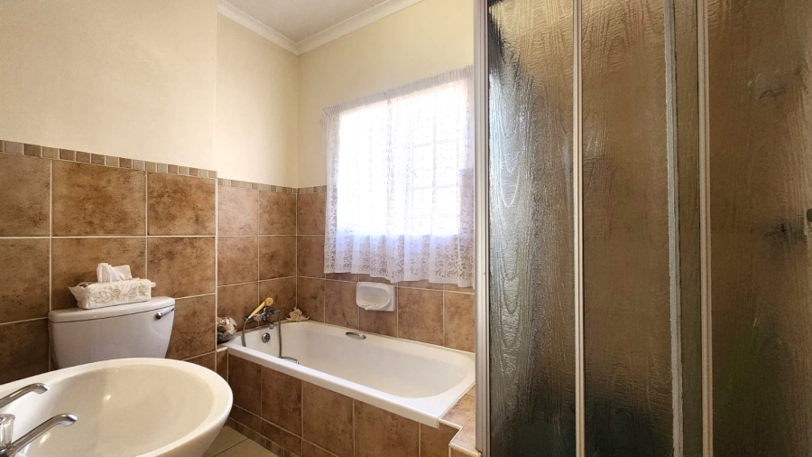 2 Bedroom Property for Sale in Equestria Gauteng