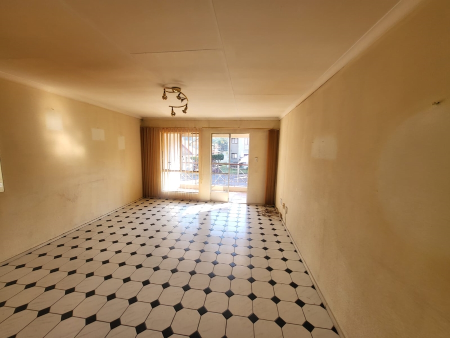 2 Bedroom Property for Sale in Oakdene Gauteng