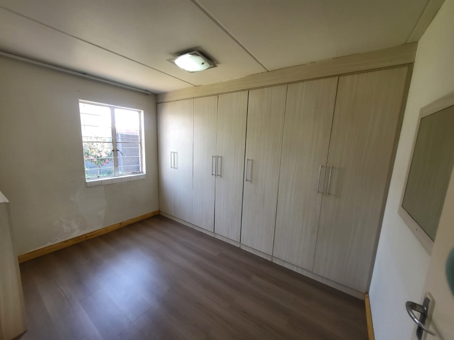 2 Bedroom Property for Sale in Booysens Gauteng