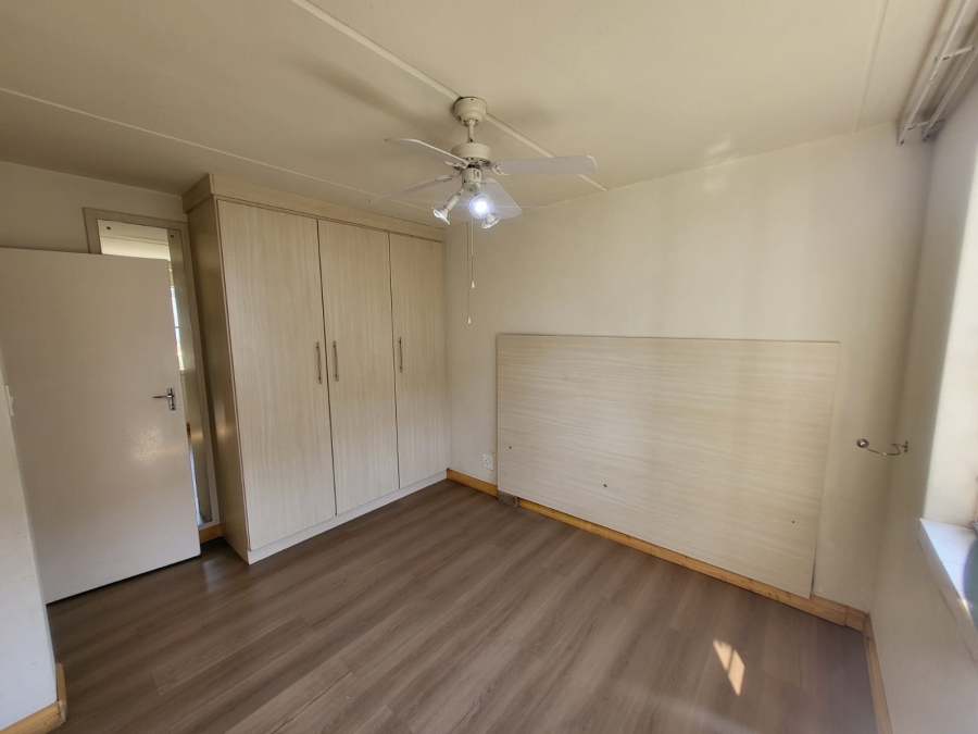 2 Bedroom Property for Sale in Booysens Gauteng