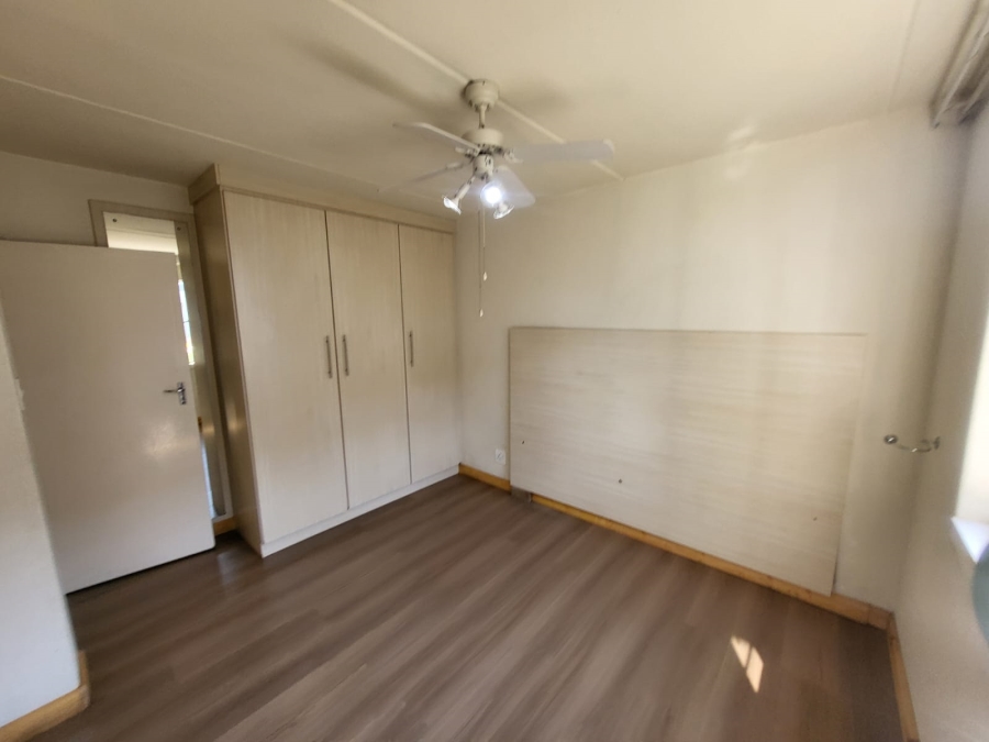 2 Bedroom Property for Sale in Booysens Gauteng
