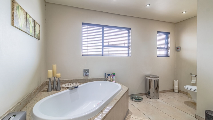 4 Bedroom Property for Sale in Dowerglen Gauteng