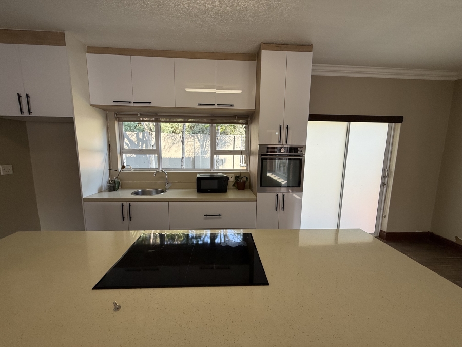 4 Bedroom Property for Sale in Heritage Hill Gauteng