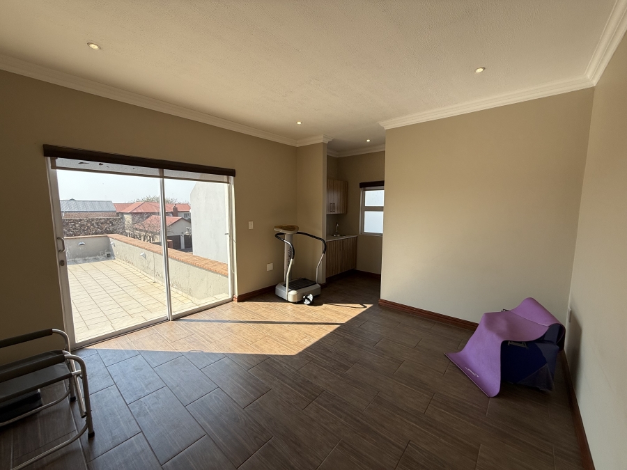 4 Bedroom Property for Sale in Heritage Hill Gauteng