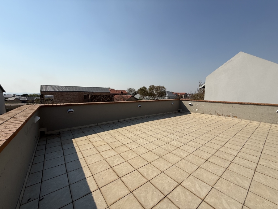 4 Bedroom Property for Sale in Heritage Hill Gauteng