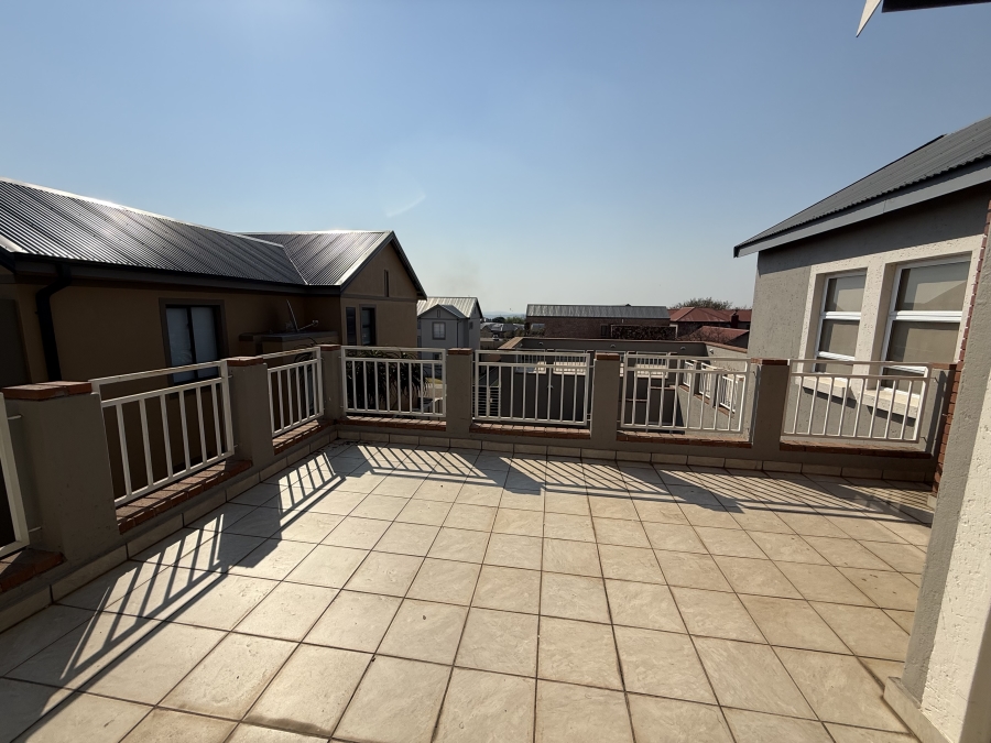 4 Bedroom Property for Sale in Heritage Hill Gauteng