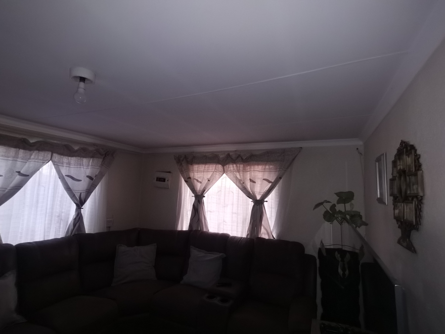 2 Bedroom Property for Sale in Sebokeng Zone 17 Gauteng