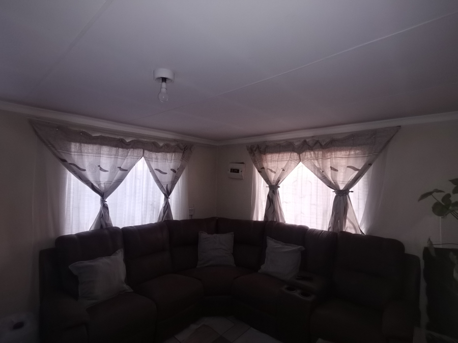 2 Bedroom Property for Sale in Sebokeng Zone 17 Gauteng