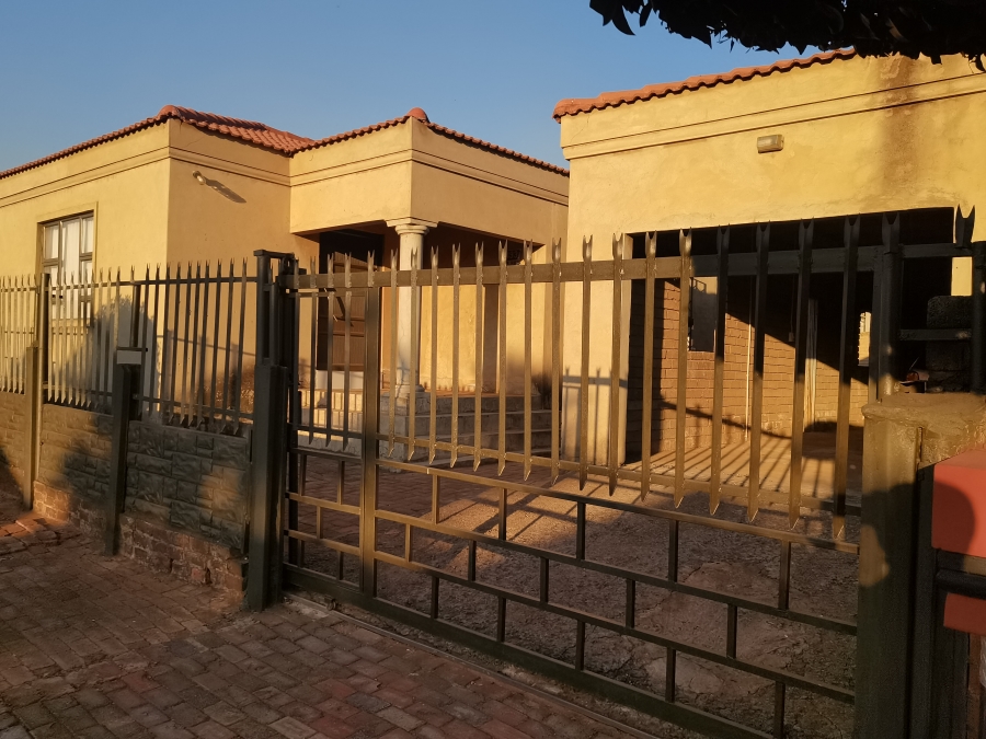 3 Bedroom Property for Sale in Sebokeng Zone 10 Gauteng