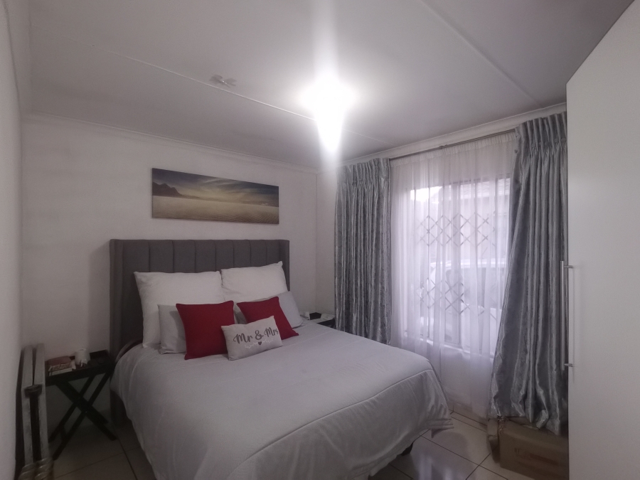 2 Bedroom Property for Sale in Stretford Gauteng