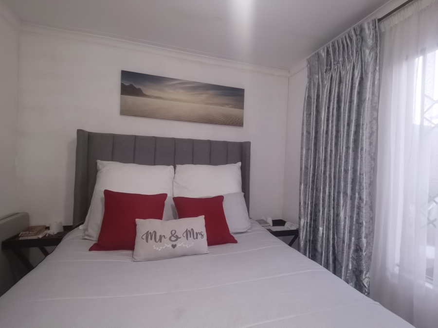 2 Bedroom Property for Sale in Stretford Gauteng