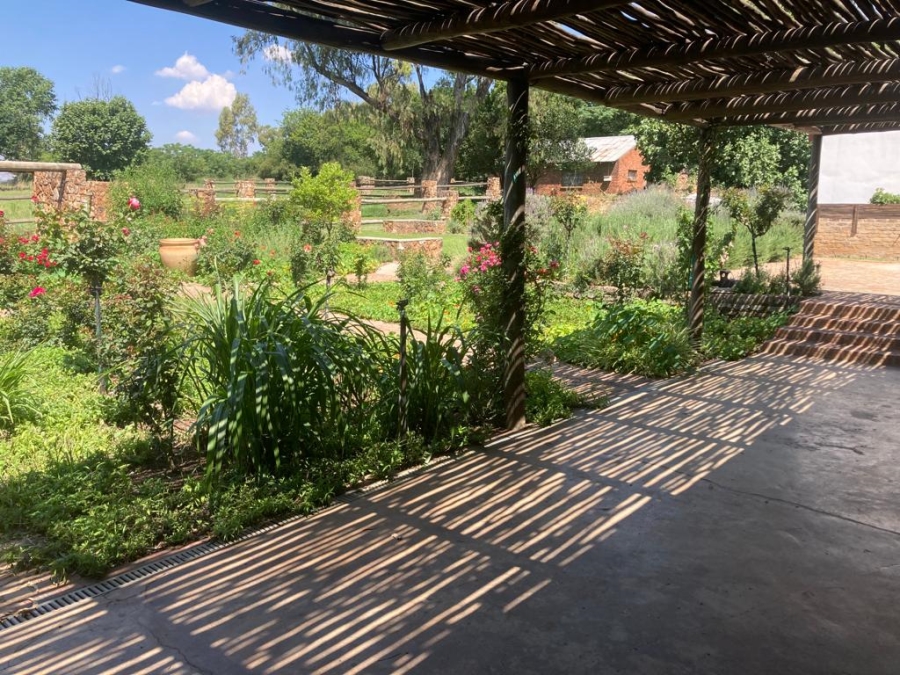 To Let Commercial Property for Rent in Irene Gauteng