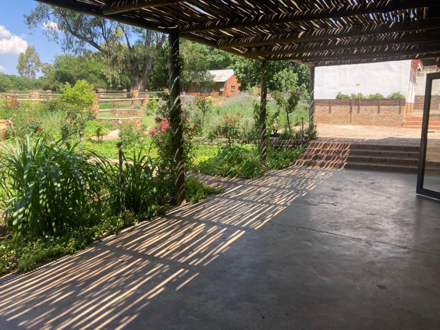 To Let Commercial Property for Rent in Irene Gauteng