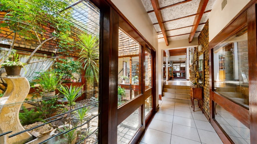 4 Bedroom Property for Sale in Parkhill Gardens Gauteng
