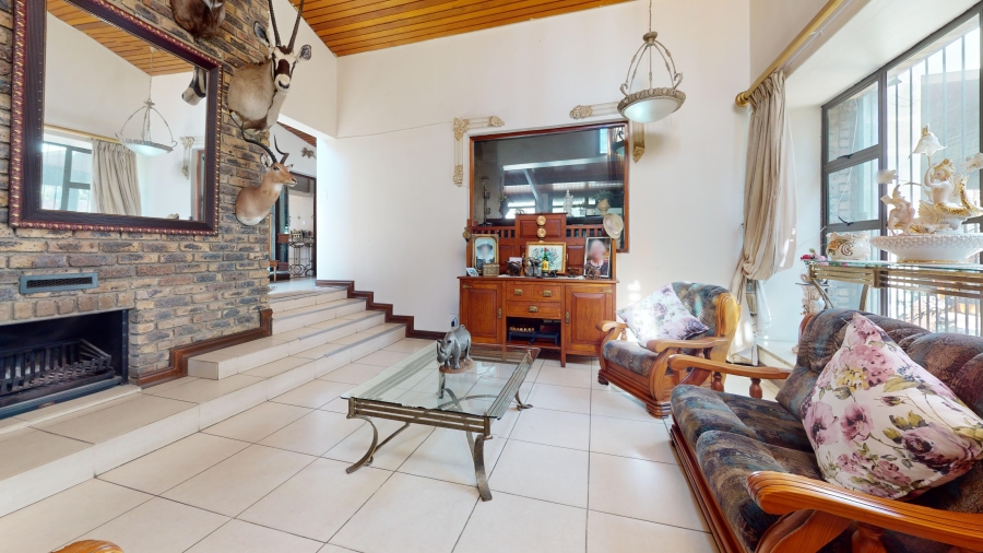 4 Bedroom Property for Sale in Parkhill Gardens Gauteng