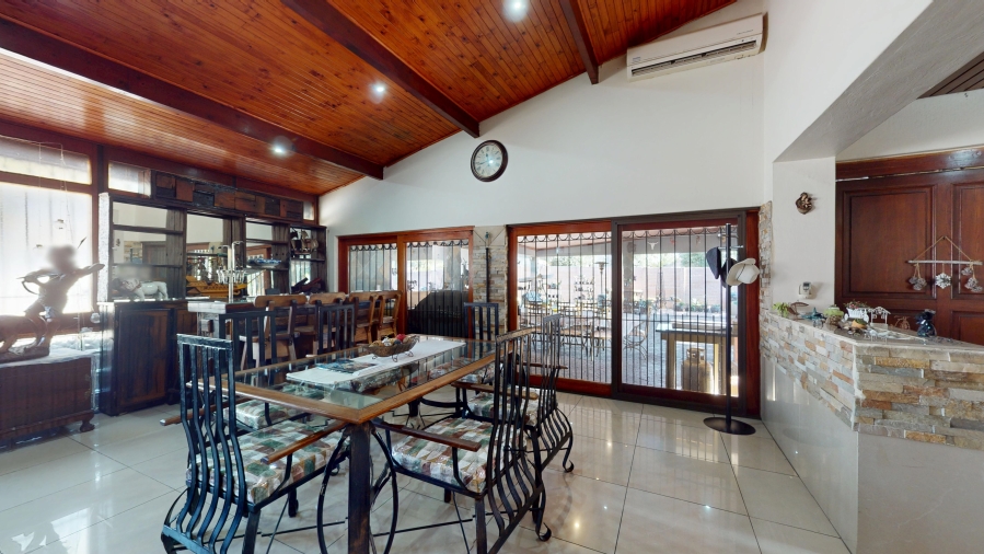 4 Bedroom Property for Sale in Parkhill Gardens Gauteng