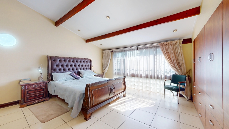 4 Bedroom Property for Sale in Parkhill Gardens Gauteng