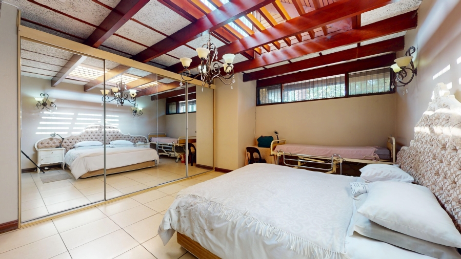 4 Bedroom Property for Sale in Parkhill Gardens Gauteng