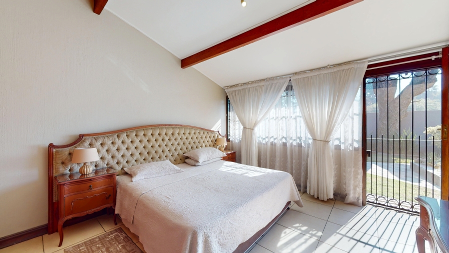 4 Bedroom Property for Sale in Parkhill Gardens Gauteng