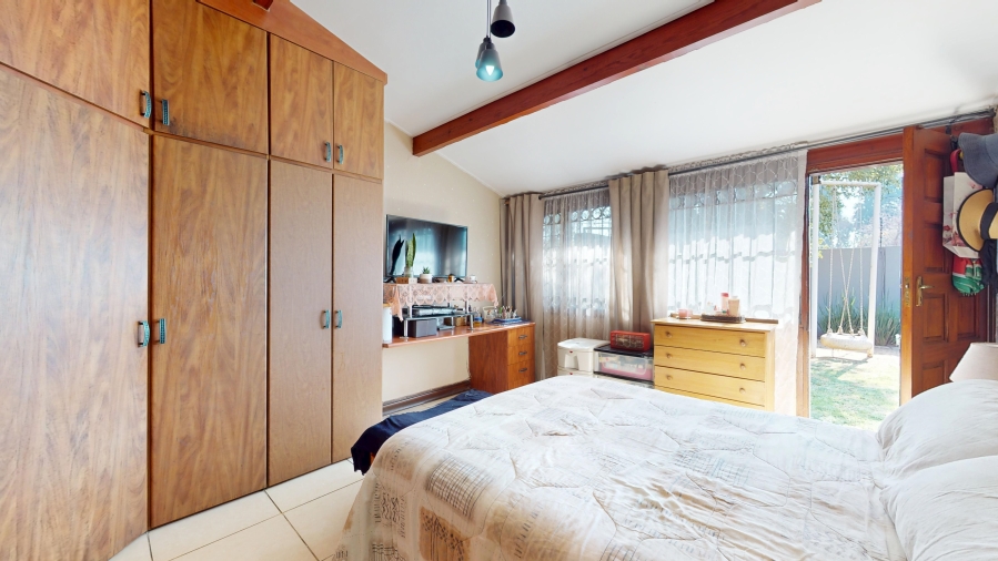 4 Bedroom Property for Sale in Parkhill Gardens Gauteng