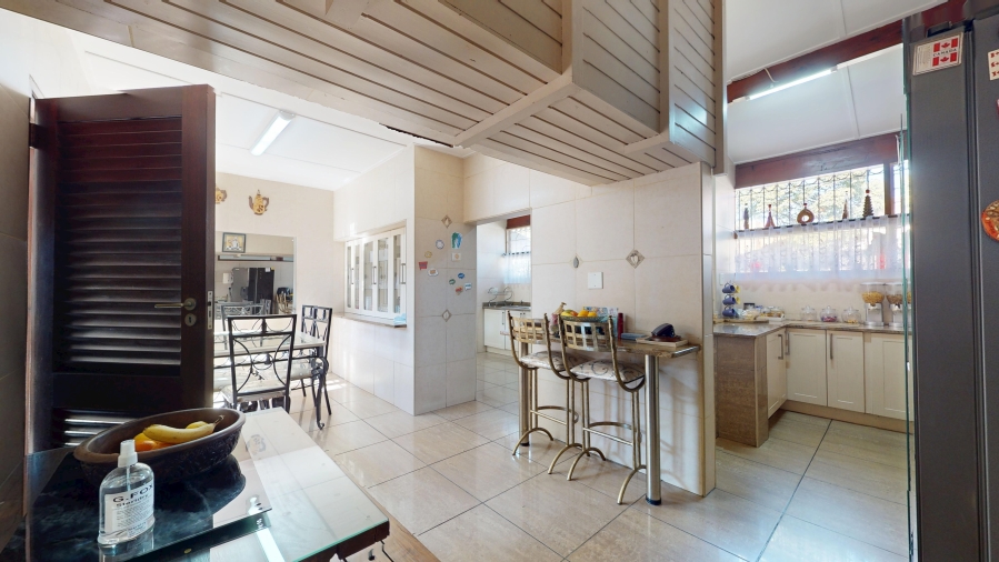 4 Bedroom Property for Sale in Parkhill Gardens Gauteng