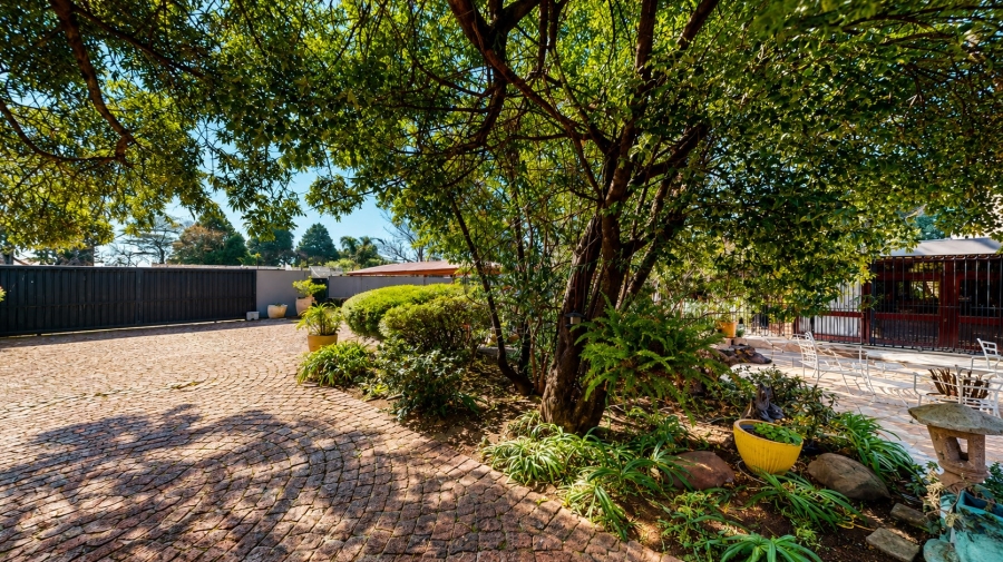 4 Bedroom Property for Sale in Parkhill Gardens Gauteng