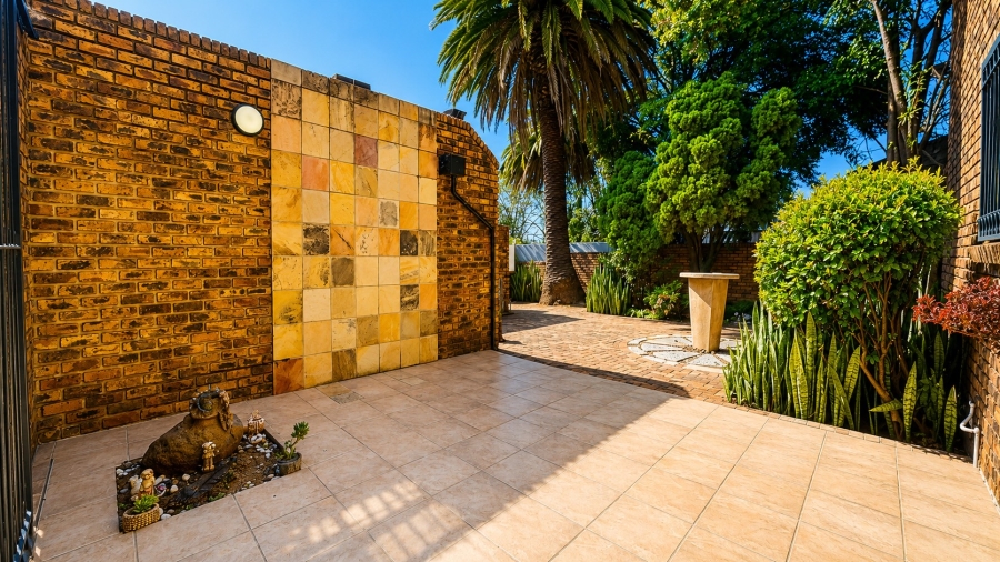 4 Bedroom Property for Sale in Parkhill Gardens Gauteng