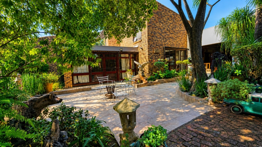 4 Bedroom Property for Sale in Parkhill Gardens Gauteng