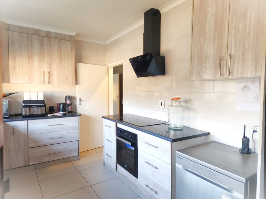 3 Bedroom Property for Sale in Doringkloof Gauteng
