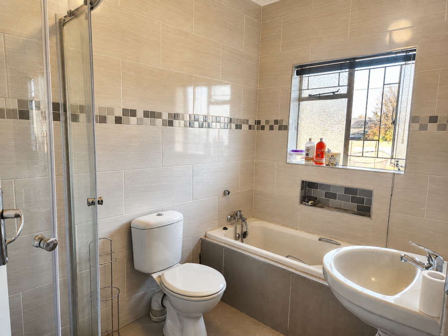 3 Bedroom Property for Sale in Doringkloof Gauteng