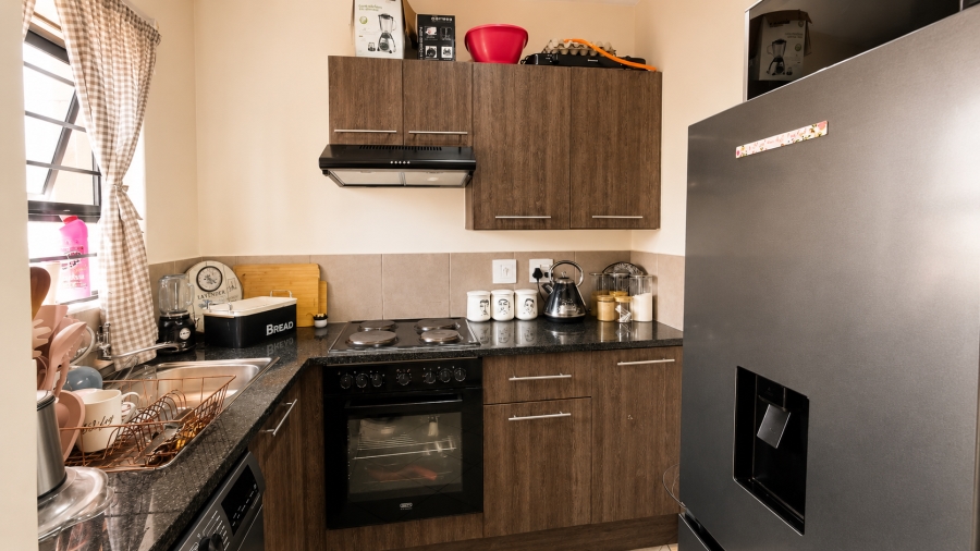 2 Bedroom Property for Sale in The Reeds Gauteng