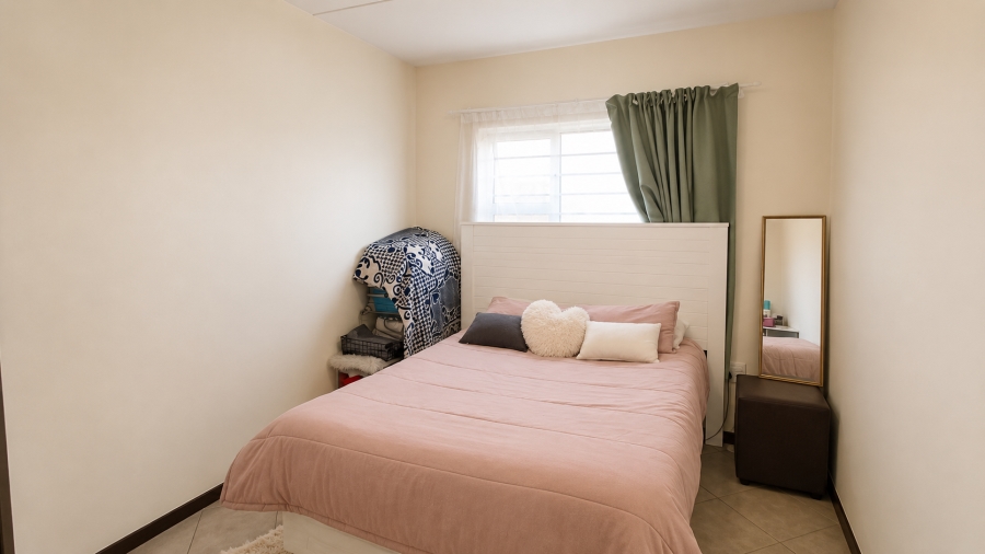 2 Bedroom Property for Sale in The Reeds Gauteng
