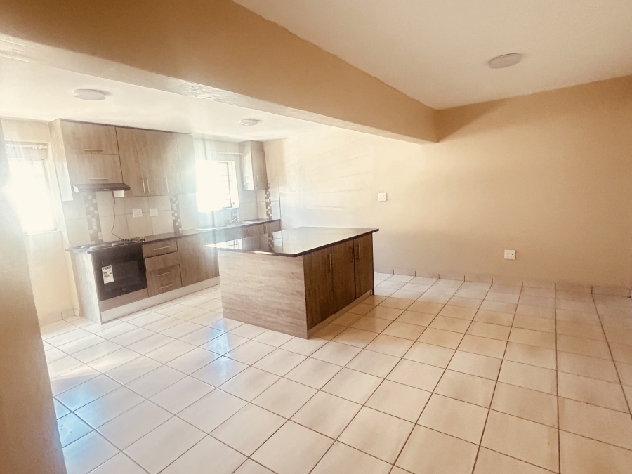 1 Bedroom Property for Sale in Albertville Gauteng