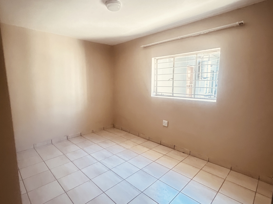 1 Bedroom Property for Sale in Albertville Gauteng