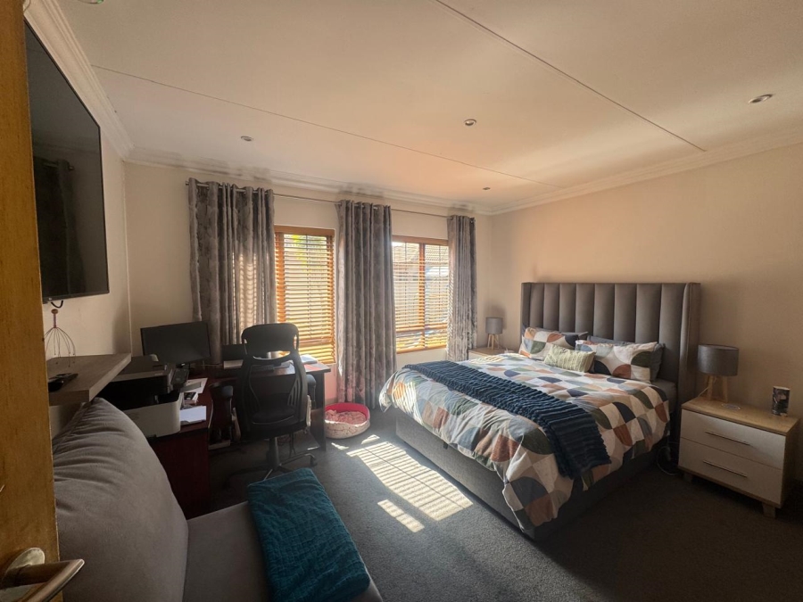 2 Bedroom Property for Sale in Sunair Park Gauteng