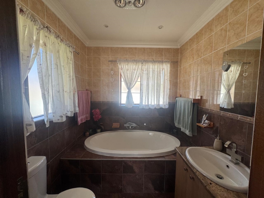2 Bedroom Property for Sale in Sunair Park Gauteng