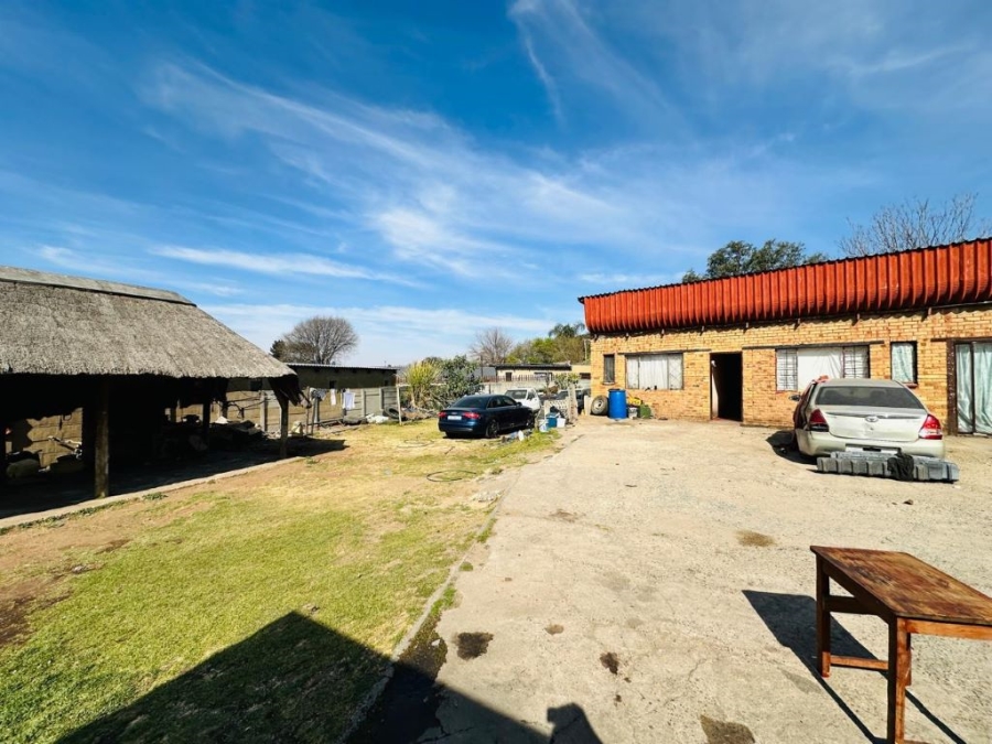 18 Bedroom Property for Sale in Delville Gauteng