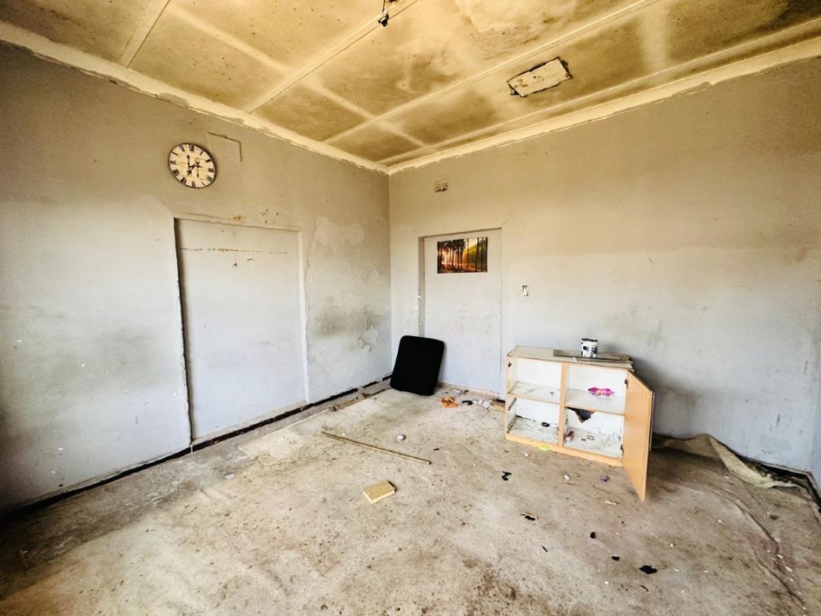 18 Bedroom Property for Sale in Delville Gauteng