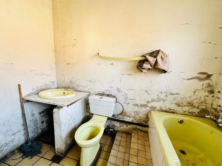 18 Bedroom Property for Sale in Delville Gauteng