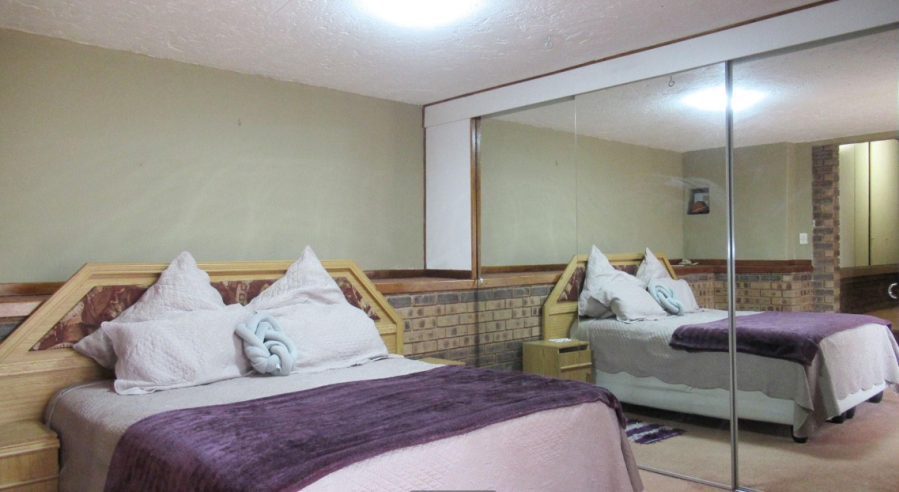4 Bedroom Property for Sale in Glenvista Gauteng