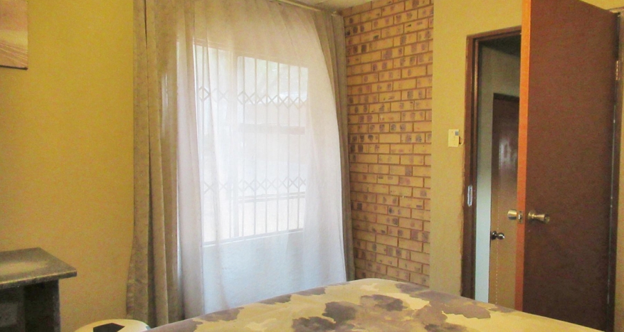 4 Bedroom Property for Sale in Glenvista Gauteng
