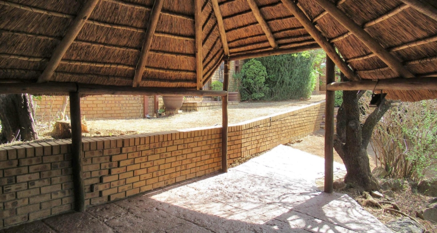 4 Bedroom Property for Sale in Glenvista Gauteng