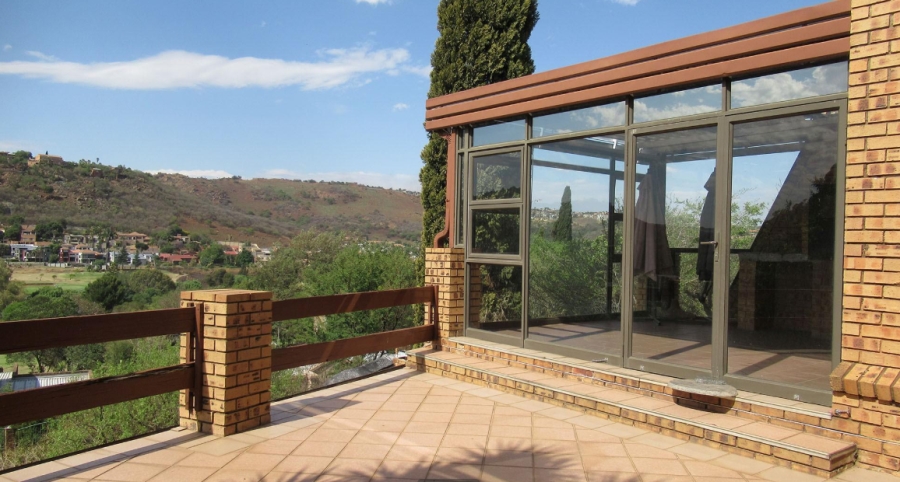 4 Bedroom Property for Sale in Glenvista Gauteng